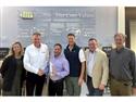 Schönox Presents Two Smooth Performer Awards