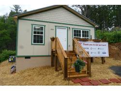 Mullican Donates Flooring to Appalachia Service Project