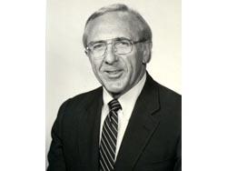 Former Bigelow-Sanford Executive Kenney Dies