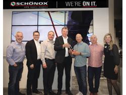 Schönox Presents '22 Smooth Performer Award to Halebian & Co. 