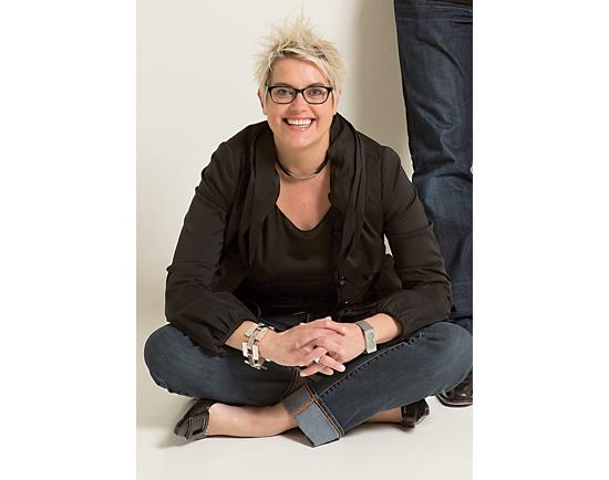 Hollander Design Group's Viveca Bissonnette: Focus on Leadership - Oct 2015